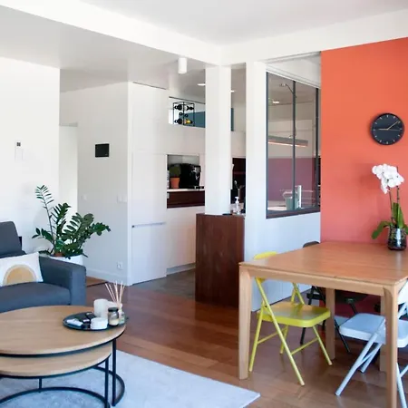 דירה Nice And Bright 61 M With Balcony In Paris פריז
